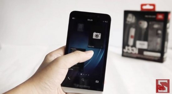 BlackBerry Z30 video